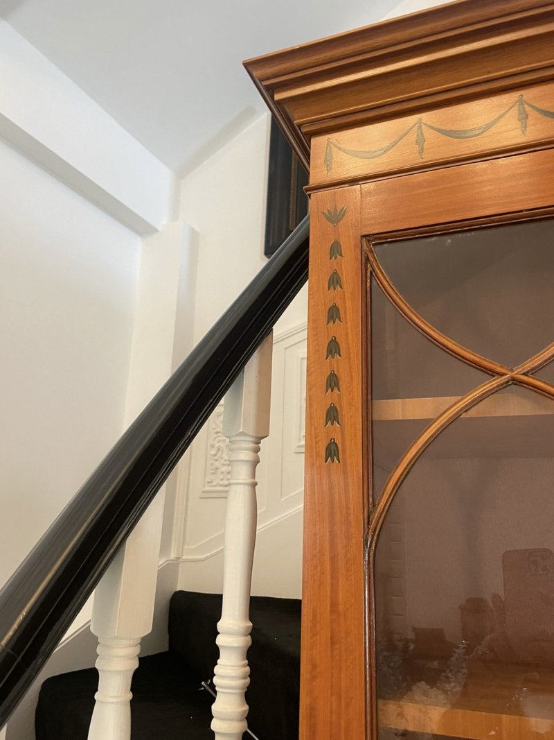 Large Quality Satinwood Breakfront Bookcase with Original Painted Decoration - Image 8